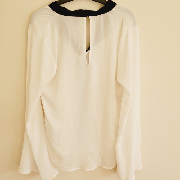Forever 21 white loose style white top with black tie. - Picture 5 of 6